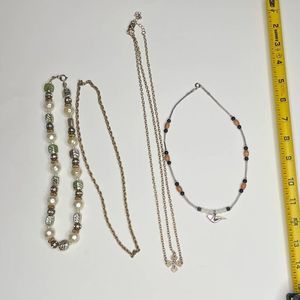 Vintage Necklace Costume Jewelry Bundle lot Gold tones